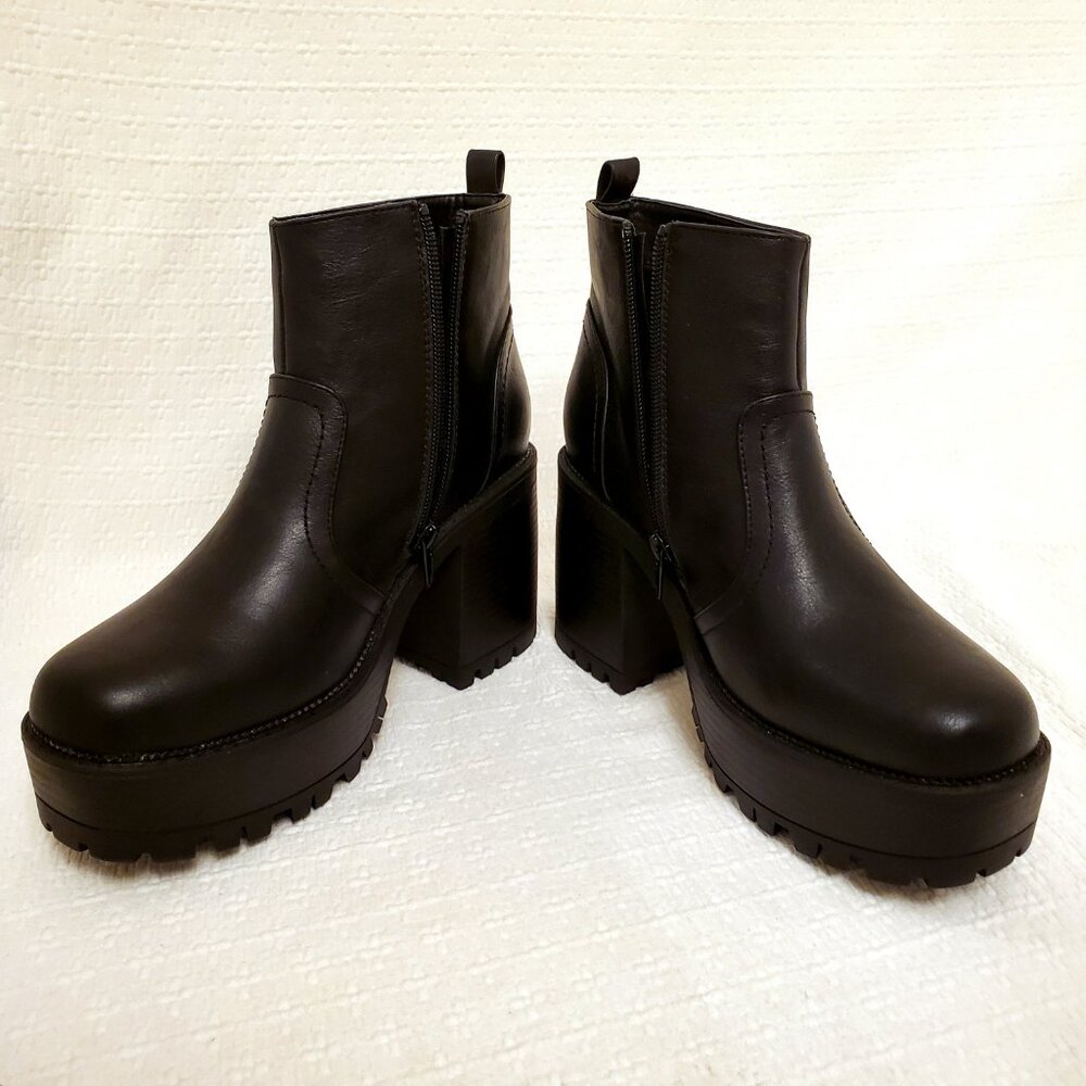 UNIONBAY Women’s Black Paula Platform Heeled Chunky Lug Sole Ankle Boots - 7.5 - Picture 5 of 15